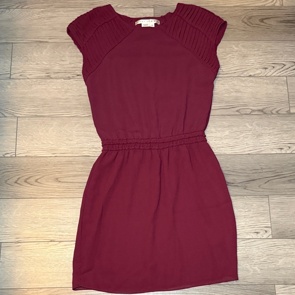 Max Studio Burgundy Women's Mini Dress Size XS Cap Sleeves Gathered WaiST